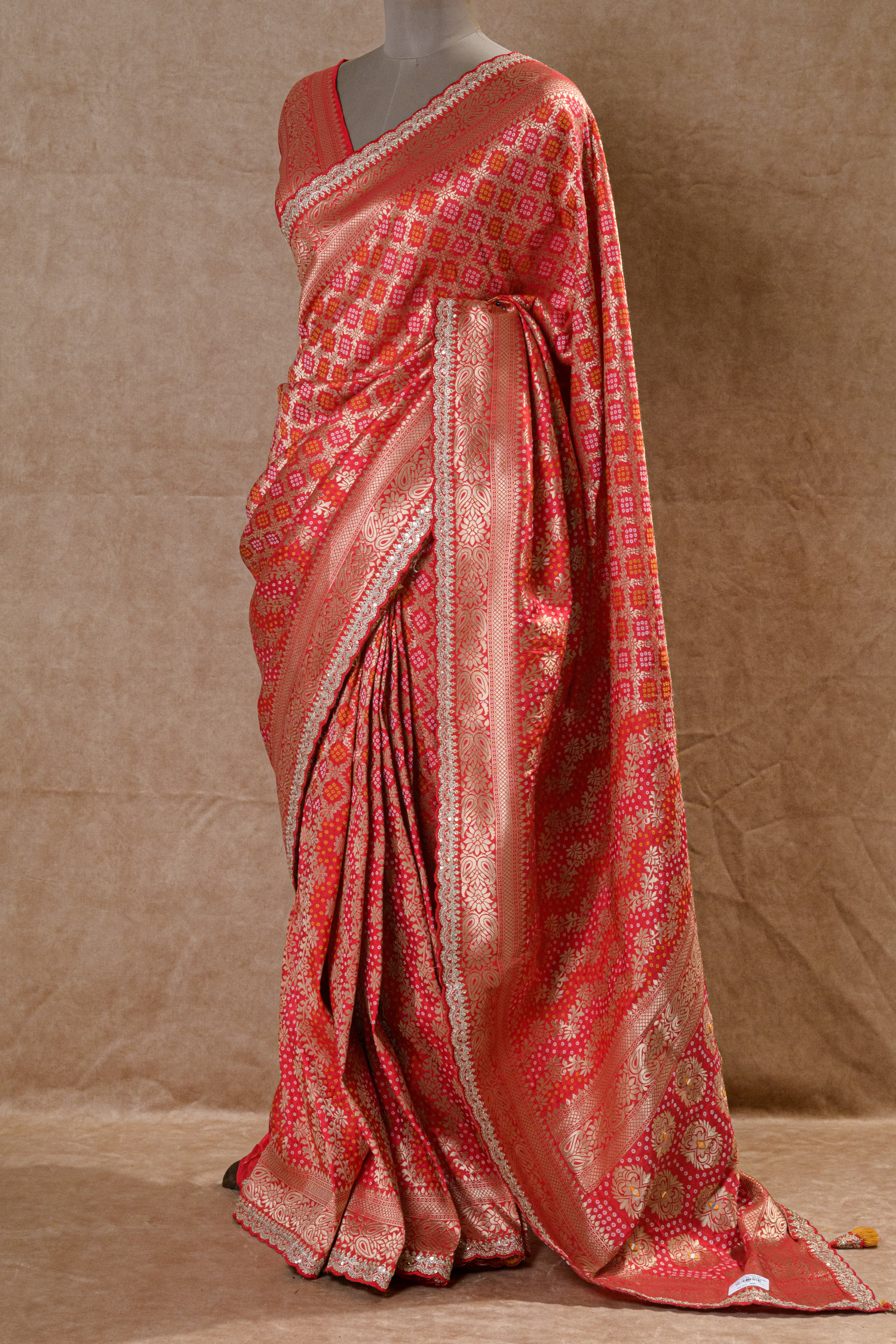 Red Dori Silk Bandhani Saree with Mirror Work and Gold Border