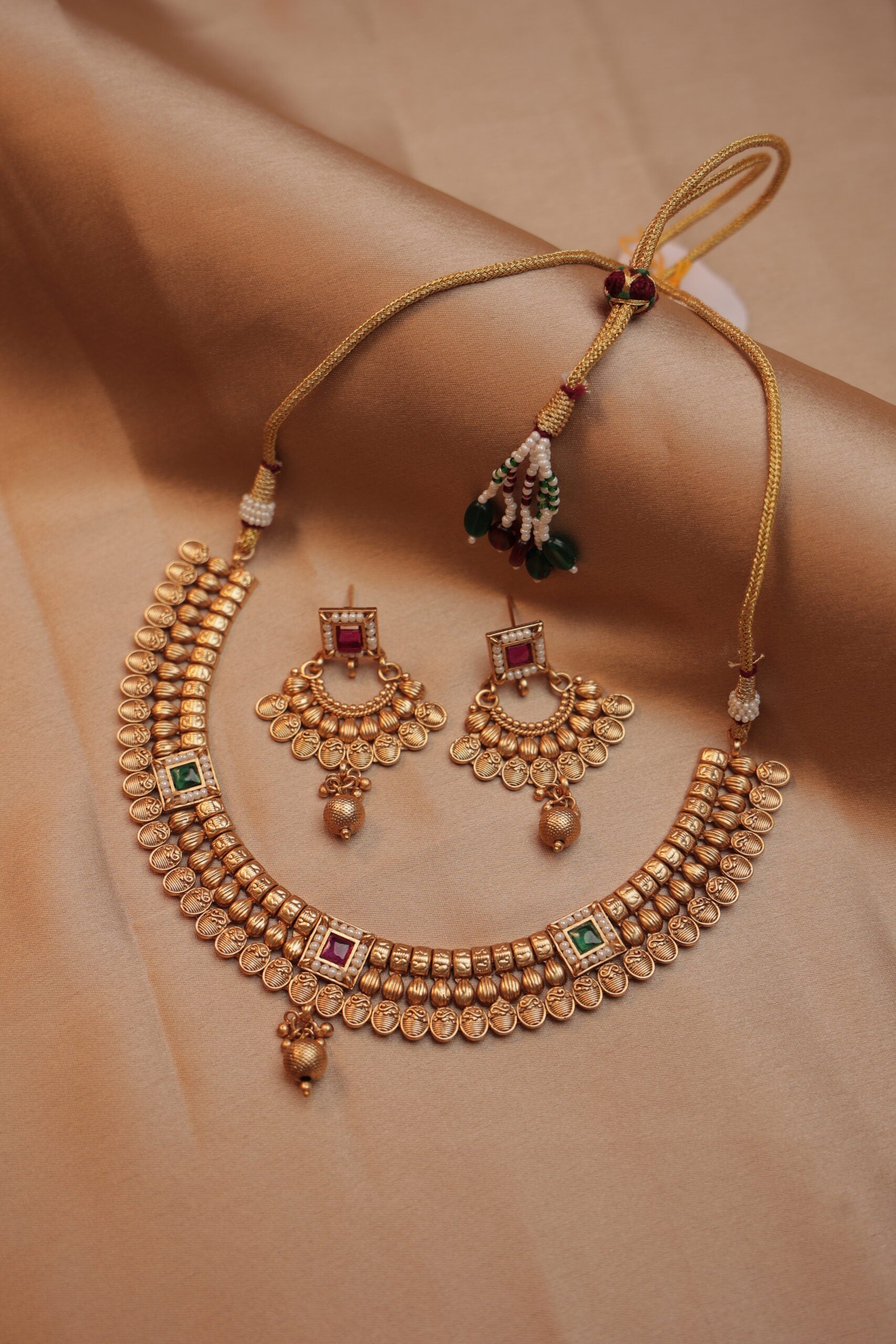 Antique Gold choker and earrings