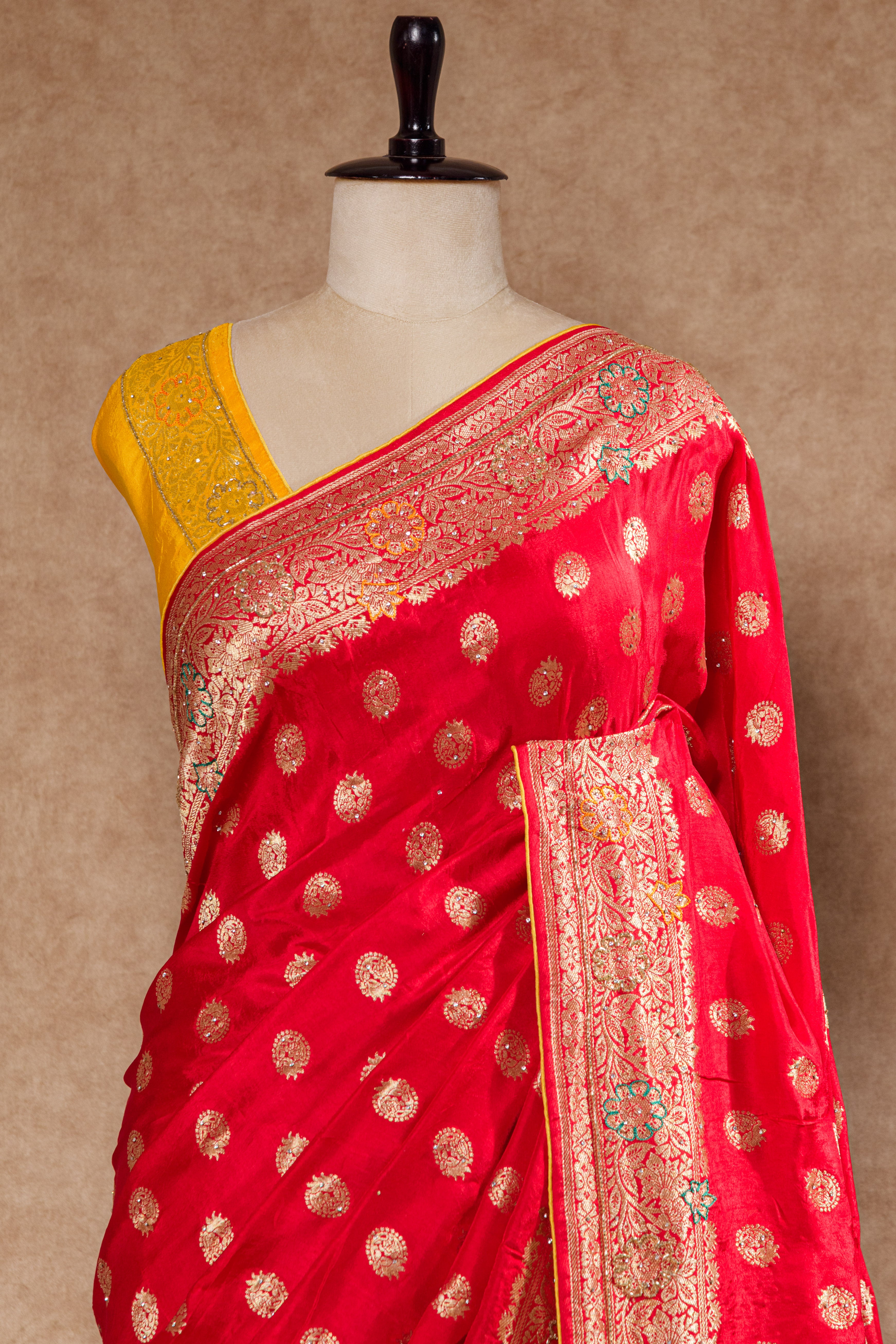 Red & Gold Dolla Weaving Saree with Cutdana Work